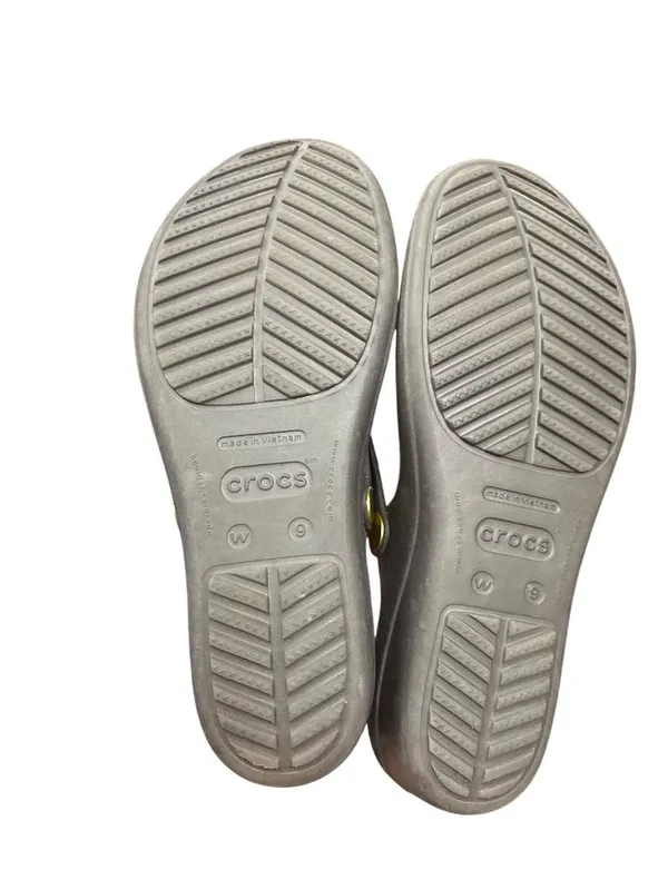 Crocs wms gray faux leather gold ring peep toe sling sandals sz 9W SKU 10-278 - Image 5