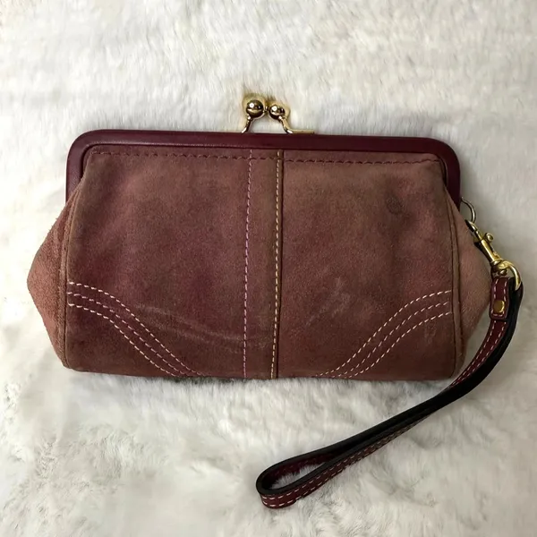 y2k Coach Vintage Plum Kisslock Wristlet - Image 2