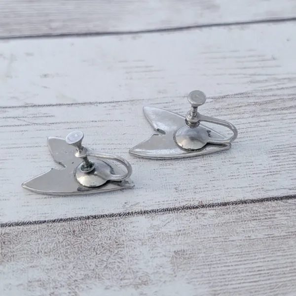 Vintage Screw On Earrings Arrow Shape - Fair Condition - Image 7