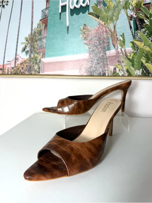 Pazzion Brown Crocodile Embossed Stiletto Mule Heels Open Toe Size 11 3.5in - Image 2