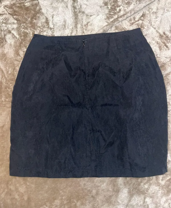 Mini Skirt With Flowers On It Black Size M - Image 2