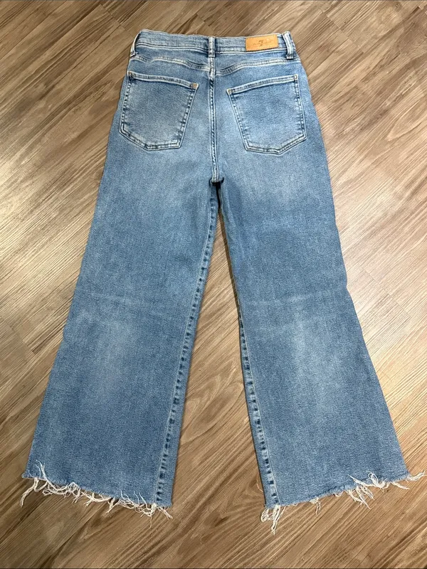 7 For All Mankind Luxe Vintage Cropped Jo Jeans 27 Distressed Wide Leg $228 - Image 4