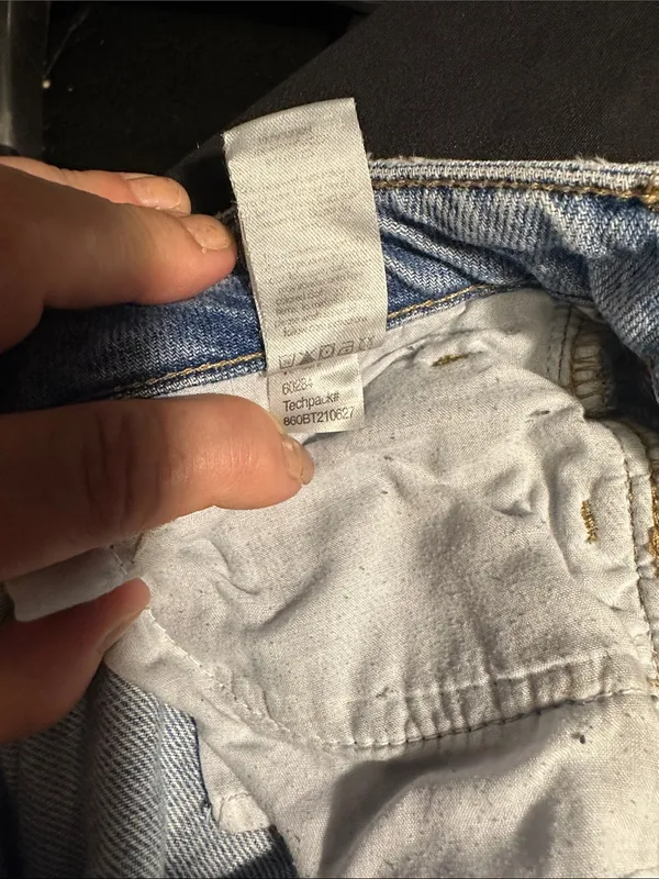 PacSun Light Blue Straight Leg Women's Mom Jeans - Image 3
