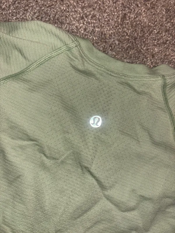 Lululemon Shirt Swiftly Tech Short Sleeve - Image 3