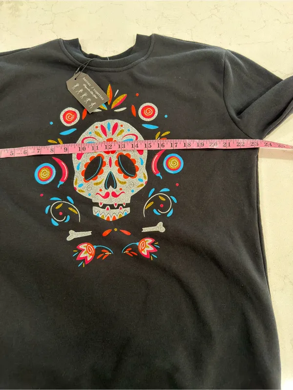 Black Crewneck Sweatshirt with Colorful Sugar Skull Graphic over size - Image 5