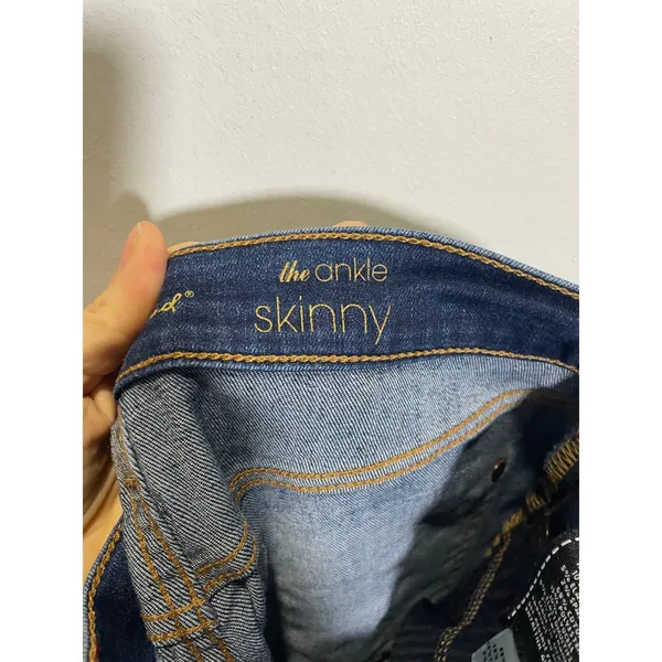 7 For All Mankind The Ankle Skinny Jeans Womens 25 Blue Distressed Raw Hem Denim - Image 5