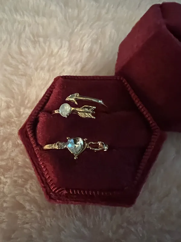 Gorgeous Gold 2 Piece Adjustable Ring Set Size 7 - Image 2