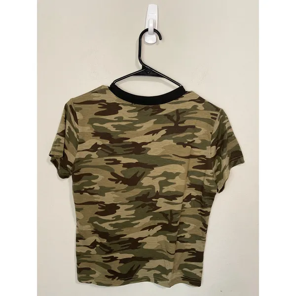 New Lioness Clubhouse Baby Tee Camo Women’s Size Large - Image 3