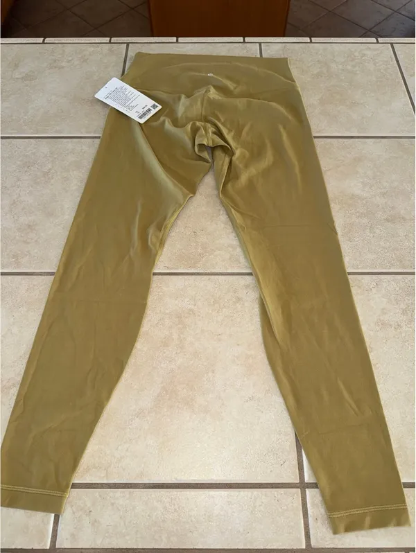 Lululemon Align High Rise 28” Grape Leaf Size 10 NWT - Image 2