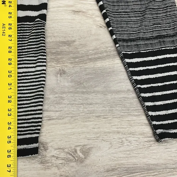 The Hanger Black & White Alternating Stripe Pattern Stretchy Pull On Pants M/L - Image 8
