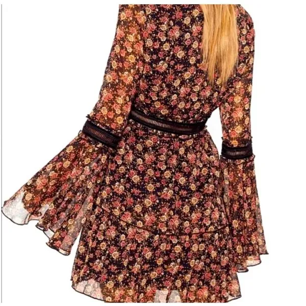 🆕‎ Nasty Gal I’ll be Bouquet black floral bell sleeve mini dress size 6 - Image 2