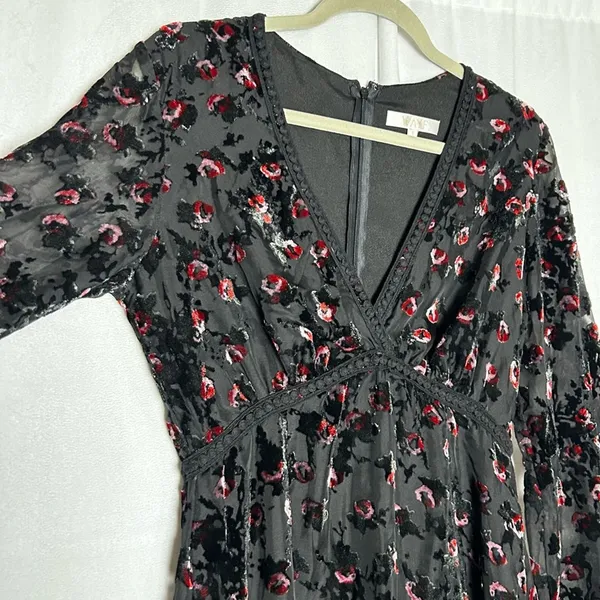 Wayf Black Crushed Velvet Floral Print V Neck‎ Long Sleeve Mini Dress Small - Image 3