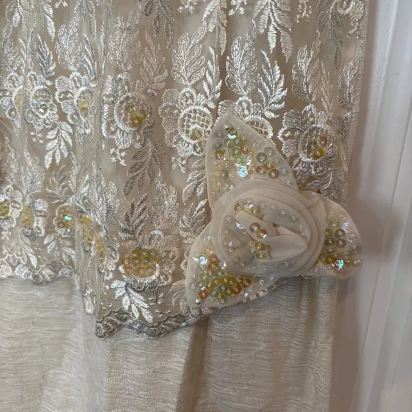 Floral and Sequin Wedding Dress Size Small‎ - Image 5