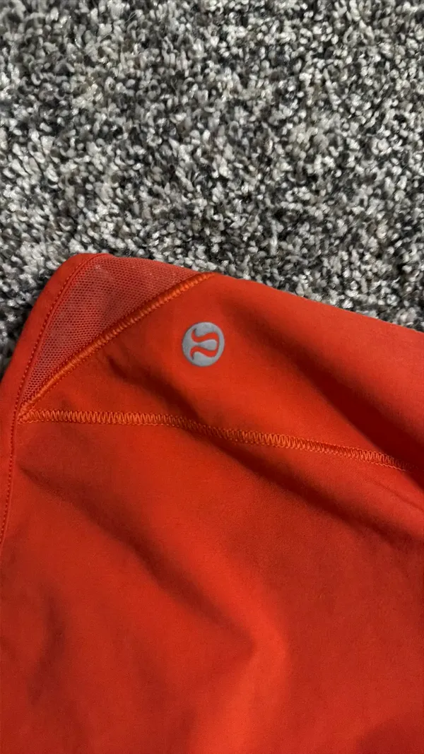 Lululemon Hotty Hot Shorts 2.5" Low-Rise 4 - Image 4