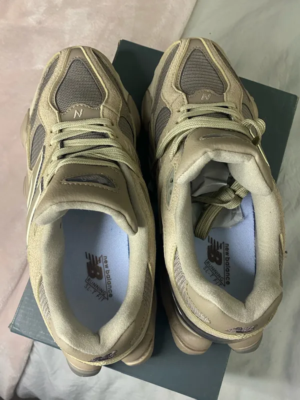 New Balance 9060 Sneakers Shoes Size Mens 8.5 ( Women’s 10) - Image 5