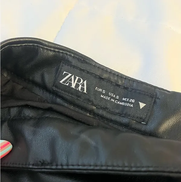 Zara Black Faux Leather Mini Skirt - Image 2