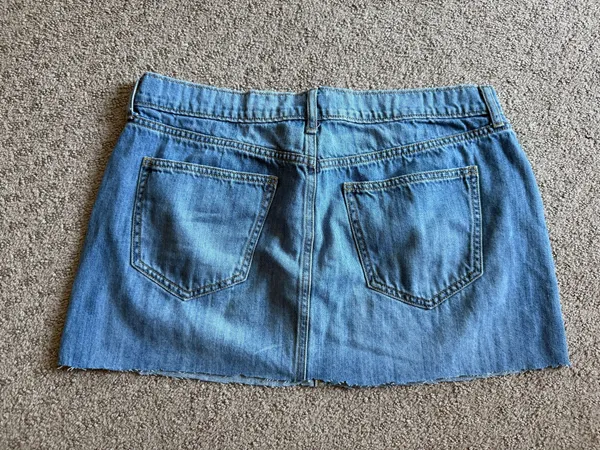 Old Navy Denim Skirt  - Image 4
