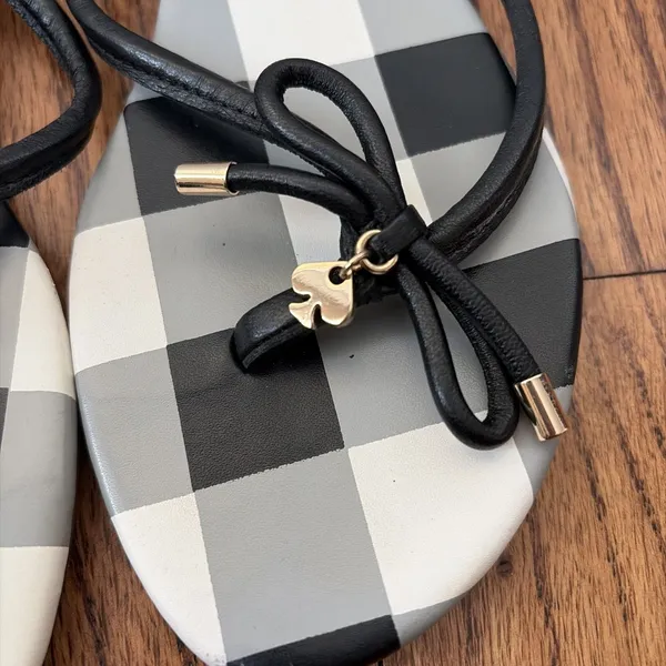 Kate Spade Black Check Print Plaid Thongs Flip Flops Sandals Leather size 7.5 - Image 3