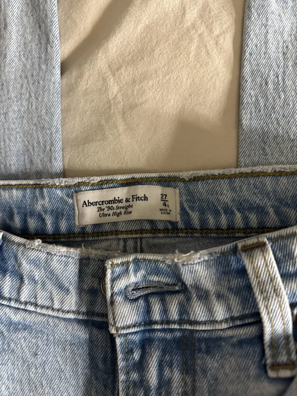 Abercrombie Jeans - Image 3