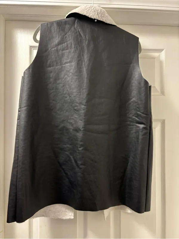 Black Faux Leather Sherpa-Lined Vest with Cream Trim - Image 3