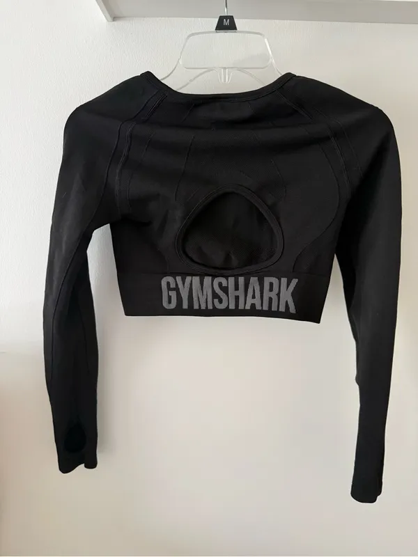 Gymshark Black Long-Sleeve Seamless Crop Top - Image 2