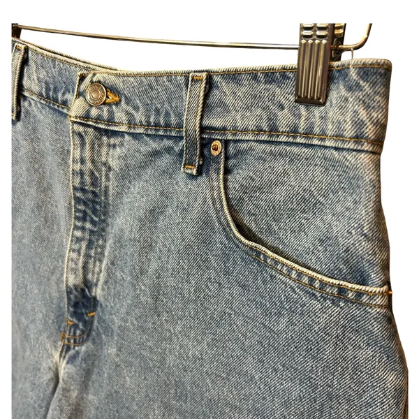 90’s Vintage Levi’s 551 Denim Shorts | Made in USA | Unisex -VTG Size-14/ (33”) - Image 4