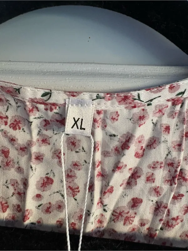 White & Rose Floral V-Neck Blouse - Image 4