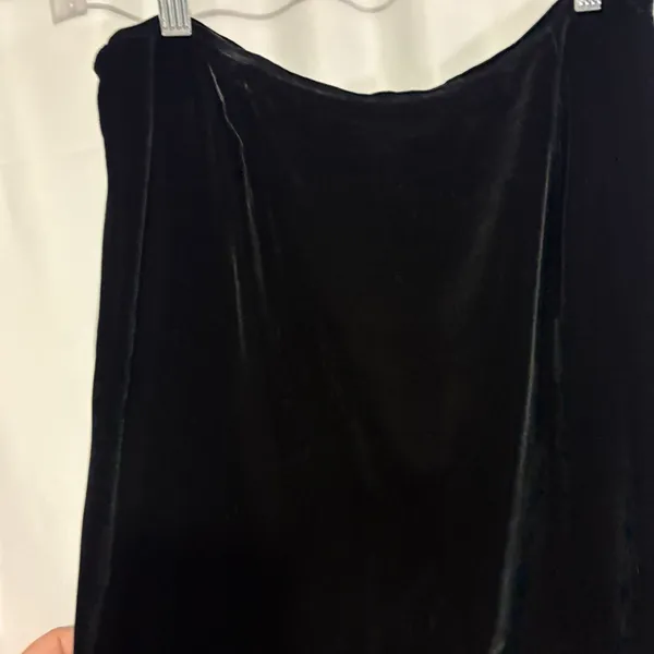 Rena Rowan Vintage Whimsigoth Velvet Midi/Maxi Skirt Size 14 Black Modest Minimalist Glam - Image 3