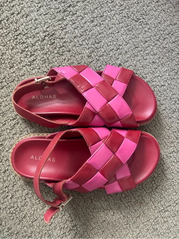 Alohas Marshmallow Scacchi sandals in pink and red checkered print - Image 3