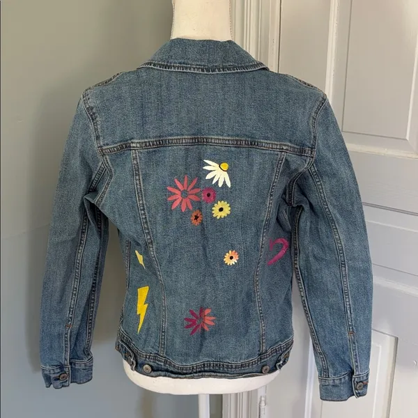 Old Navy‎ Classic Jean Jacket Medium Wash Painted Floral Back Size Small - Image 5
