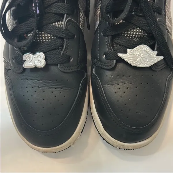 Nike Air Jordan Mid GS 1 Flannel - Image 3