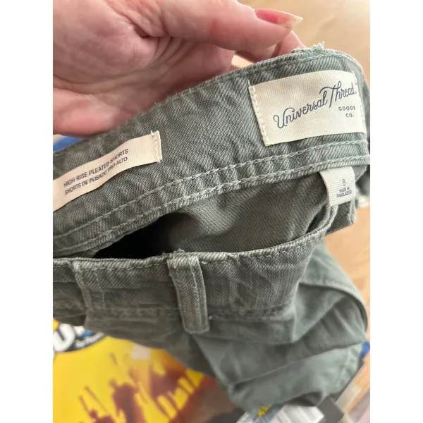 New Women’s Universal Thread Pleated Shorts High Rise Cotton Lyocell Size 8 - Image 3