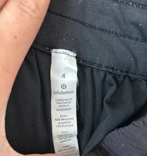 Lululemon Tracker Shorts size 4 - Image 3