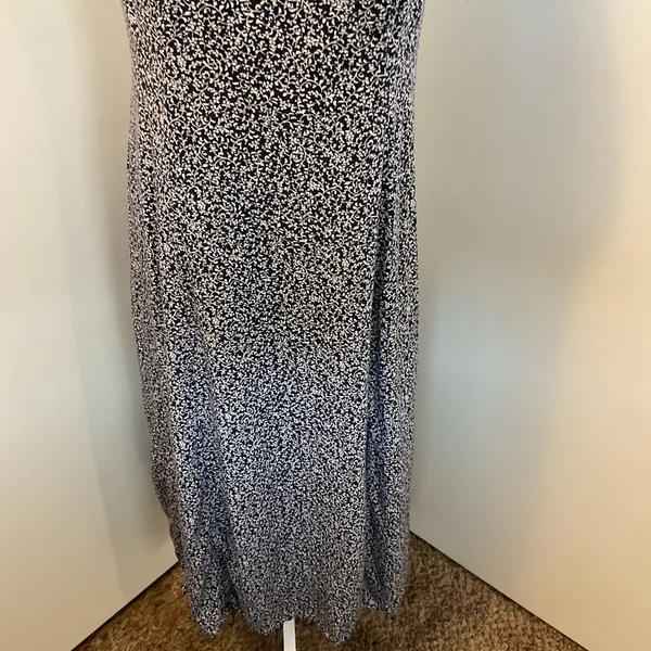 Old Navy 6. Sleeveless Floral Sundress Blue Maxi Dress Size Large - Image 3
