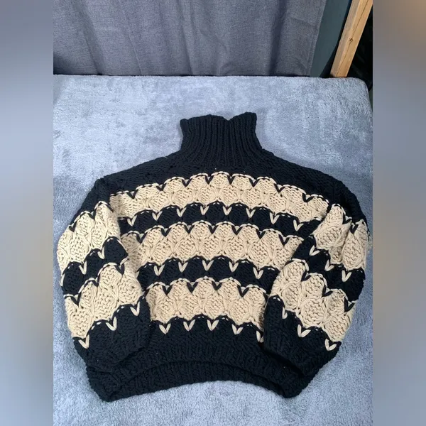 POL Chunky Knit Black and Tan Sweater large turtleneck - Image 10