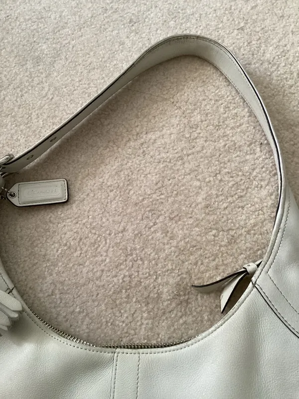Coach White Hamilton Tassel Hobo Vintage - Image 4
