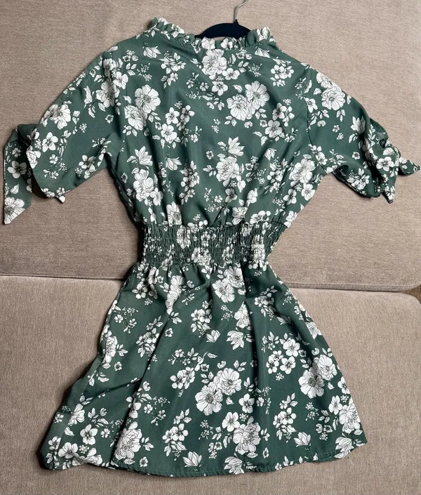 Women’s green floral smocked waist dress - Image 5
