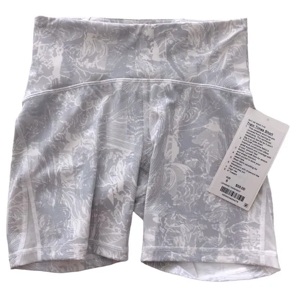 Lululemon Train Times Short 6 inseam Eternal Wave White / White Size 6 - Image 5