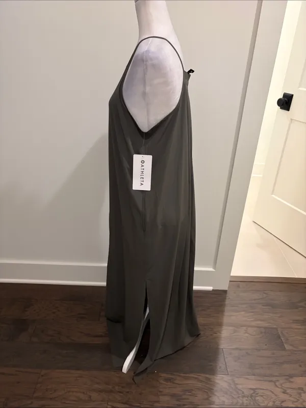 New With Tags Athleta Petite Hayes Pleated Dress Sz SP (fits large) - Image 4
