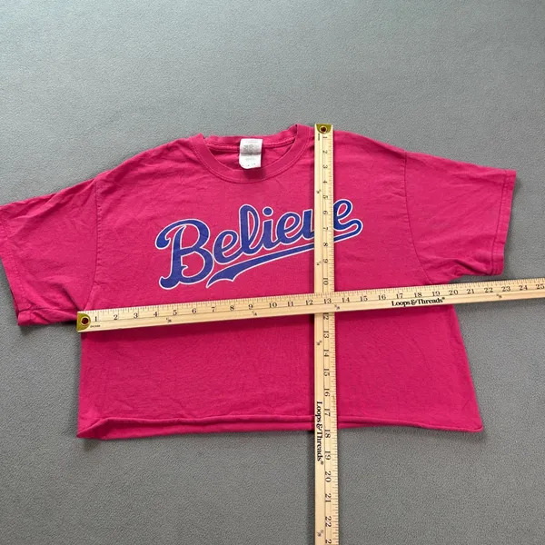 Believe Cropped T Shirt Women's Medium Gildan Hot Pink Graphic Short Sleeve Baby - Image 2