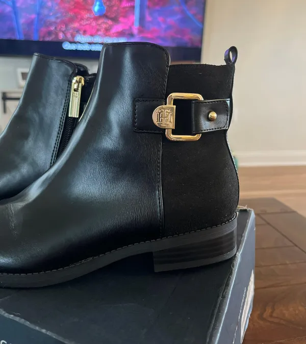 Tommy Hilfiger Boots - Image 2