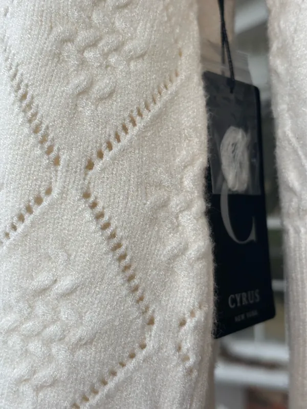 NWT Cyrus Cream Sweater!  XL - Image 8