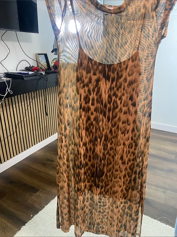 Steve Madden Leopard Mesh Maxi Dress Slit EUC Size M - Image 15