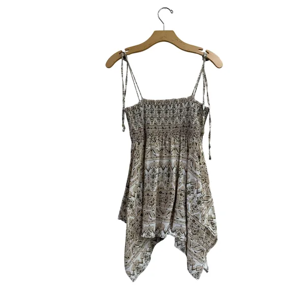 L.e.i. Women XL Boho Smocked Handkerchief Hem Cami Top Earth Tone Paisley Print - Image 2
