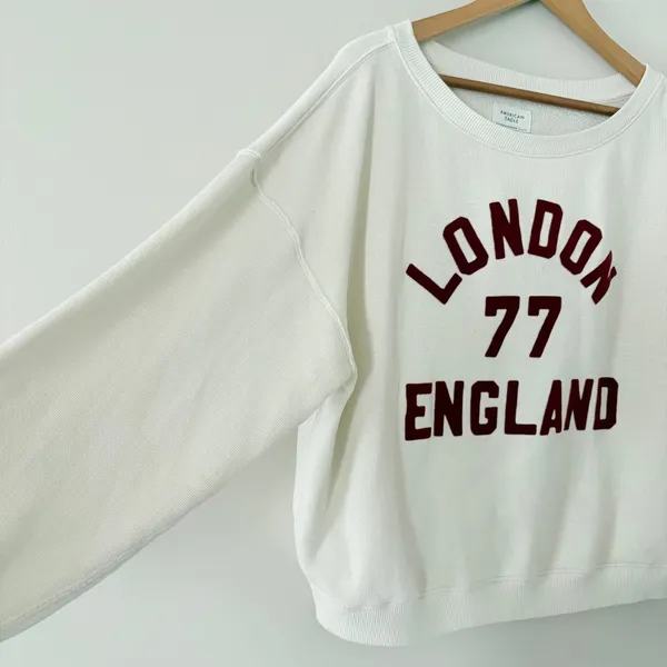 American Eagle Sweatshirt AE Off The Shoulder London 77 England Small Cream - Image 8
