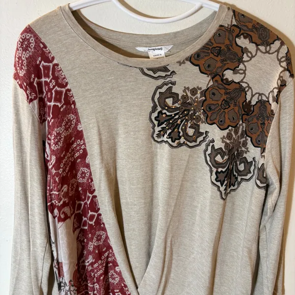 Desigual Patchwork Long Sleeve Top Graphic Print Size‎ Small - Image 2