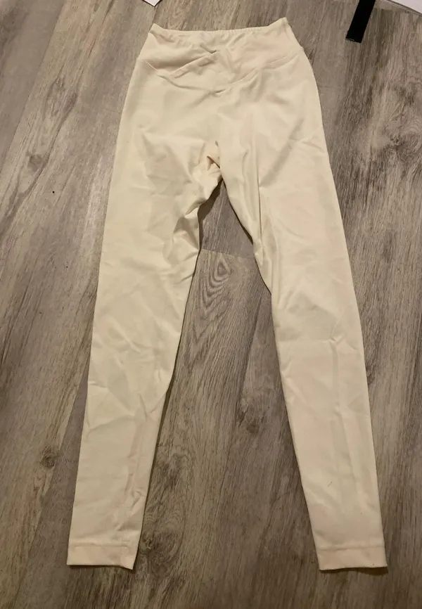 cream crossover leggings - Image 3