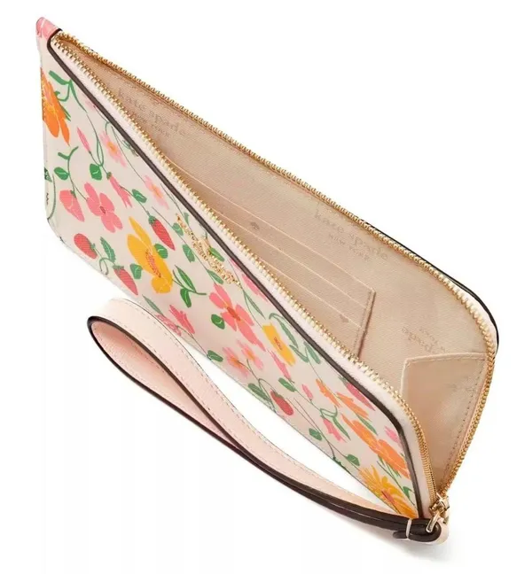 Kate Spade Lucy strawberry Garden wallet Medium Wristlet NWT - Image 4