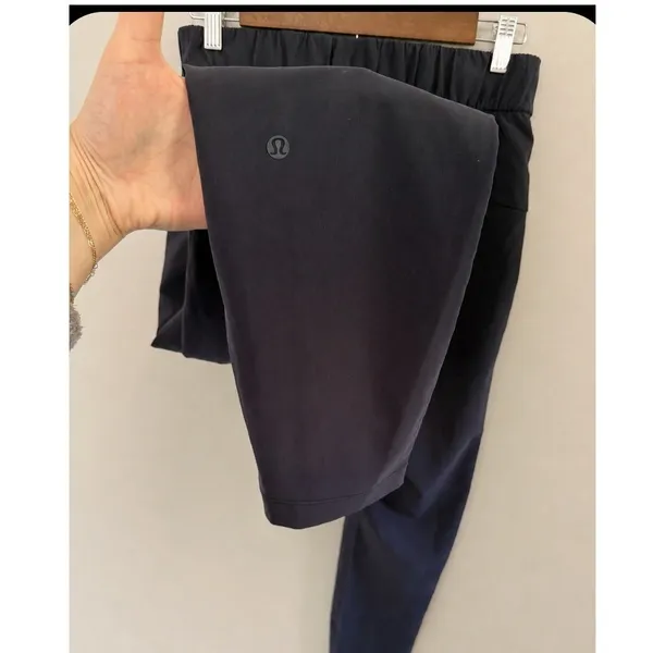 Lululemon On the Fly 7/8 Pant True Navy Luxtreme Drawstring Trousers Sz 4 - Image 6