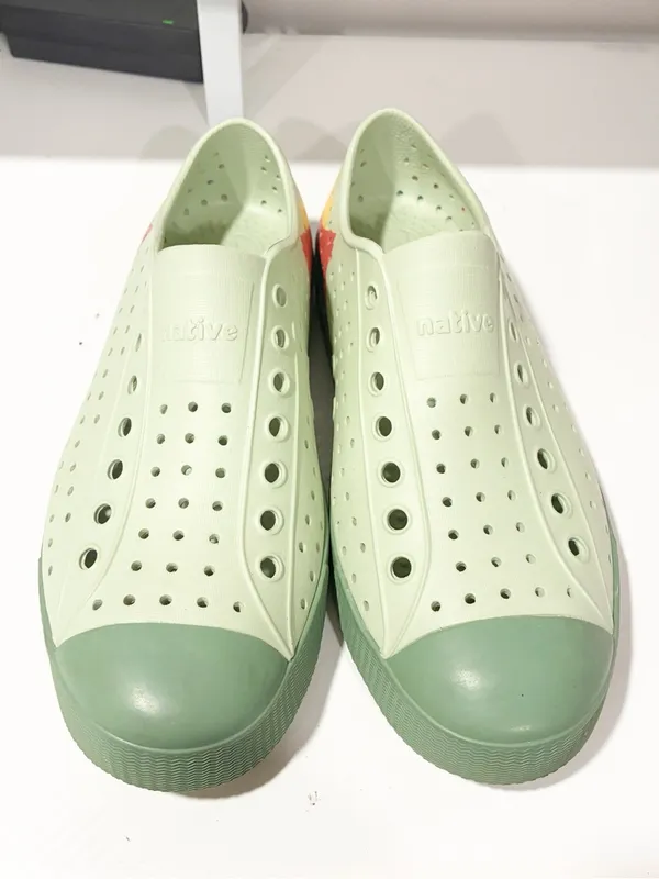 Native Jefferson Slip On Mountain Block Sneakers Rubber Size 9 - Image 2